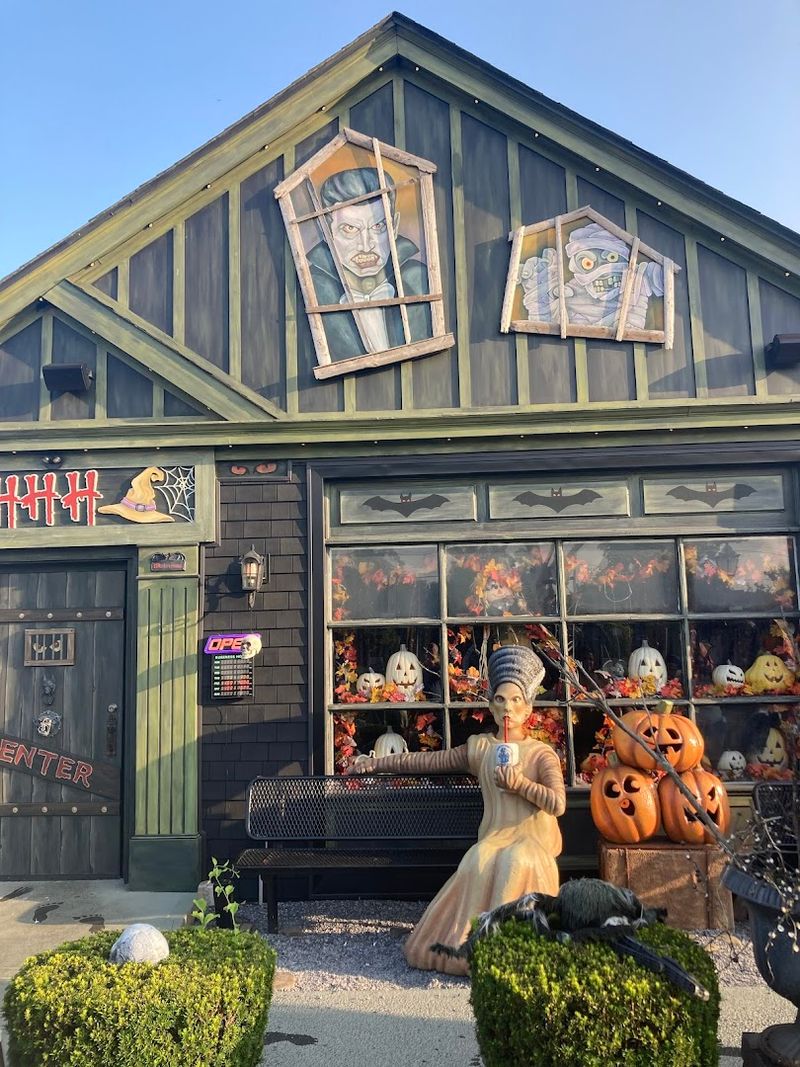 Special Themed Weekends That Change the Whole Experience