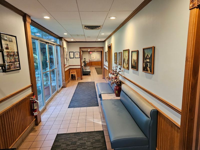 Spotlessly Clean and Well-Maintained Facilities Spotlessly Clean and Well-Maintained Facilities