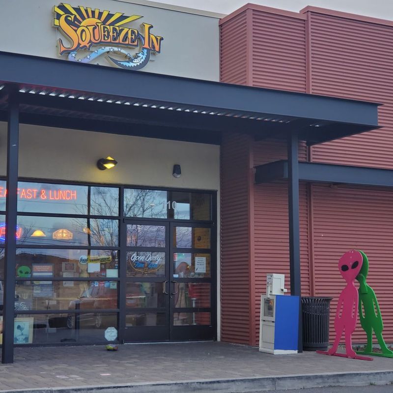 Squeeze In - Sparks, Nevada