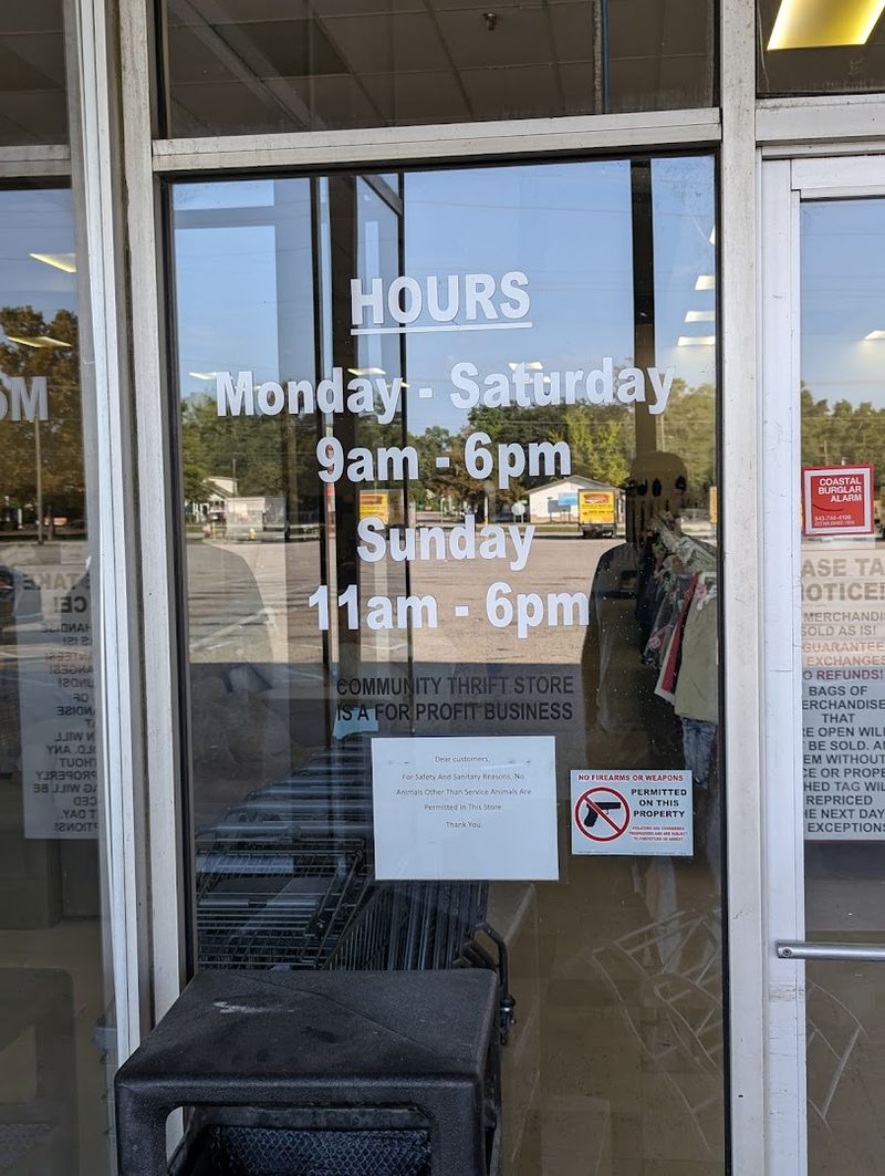 Store Hours and Best Times to Visit