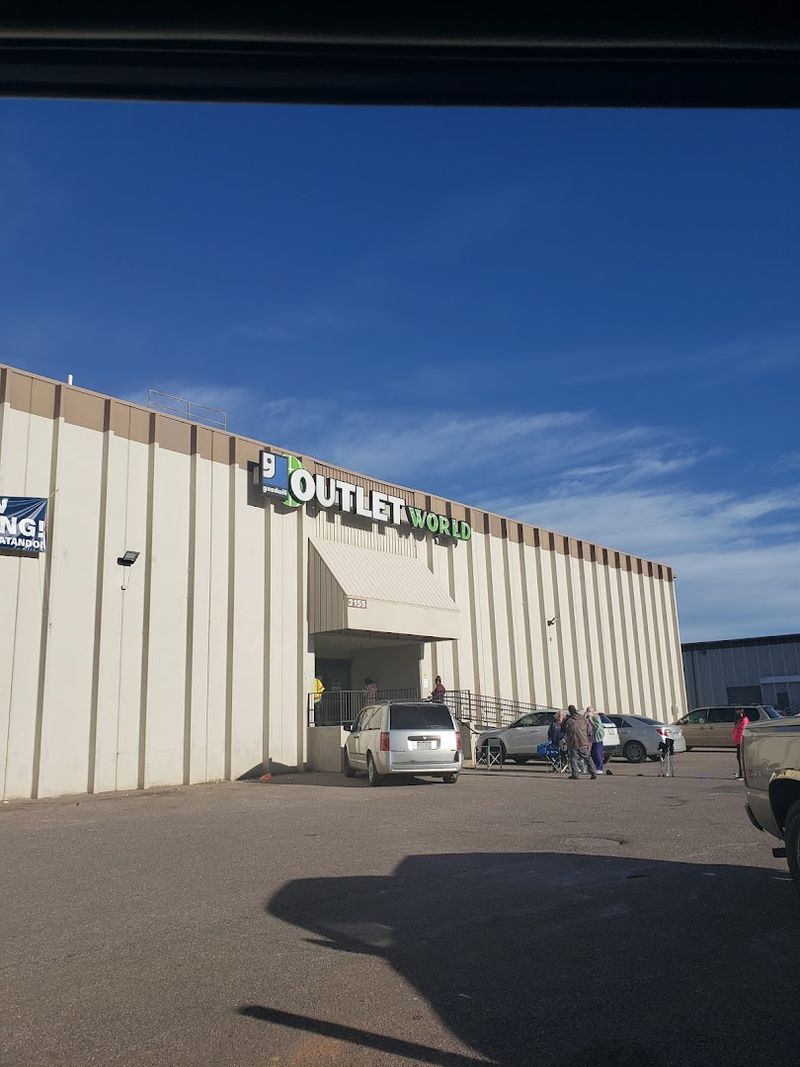 Store Hours and Location Details