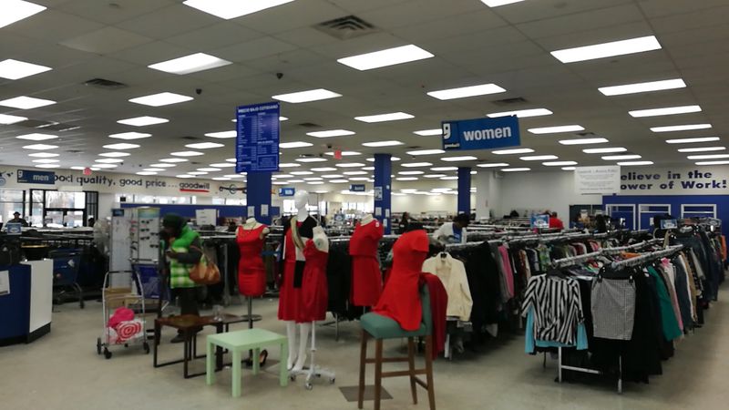 Store Layout and Size: Bigger Than It Looks From the Outside