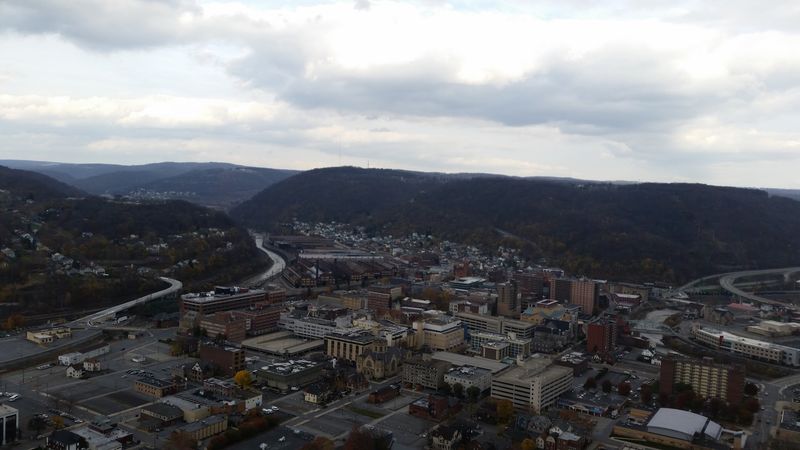 Strategic Location Between Pittsburgh and Beyond