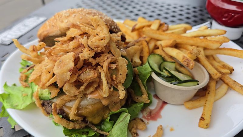 Straw Burger with Crispy Onion Straws
