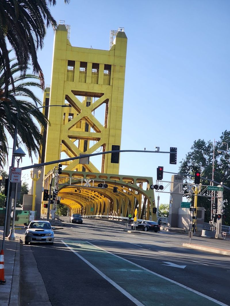 Street Safety Tips Every Visitor Should Know
