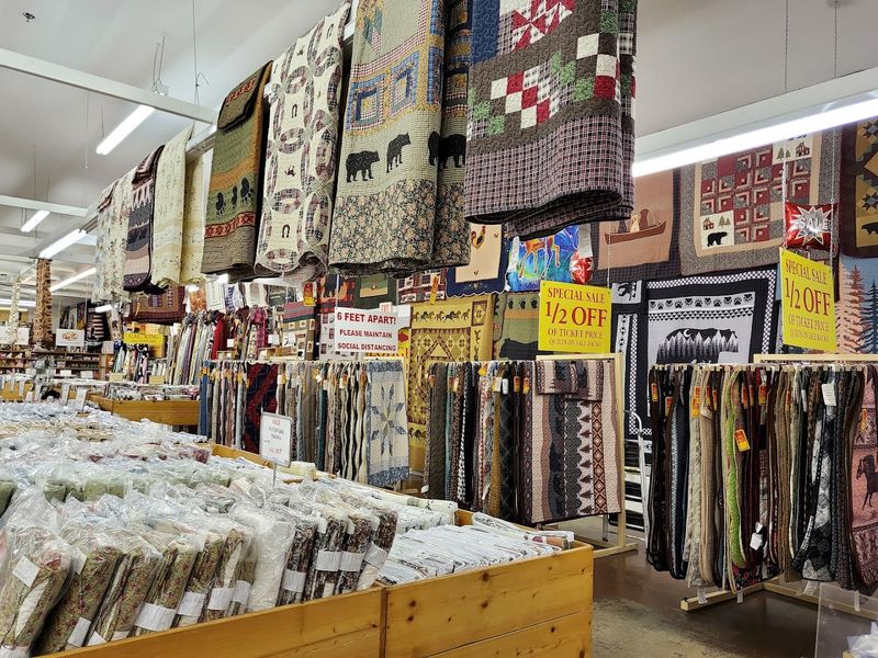 Stunning Rug Store With Beautiful Selections