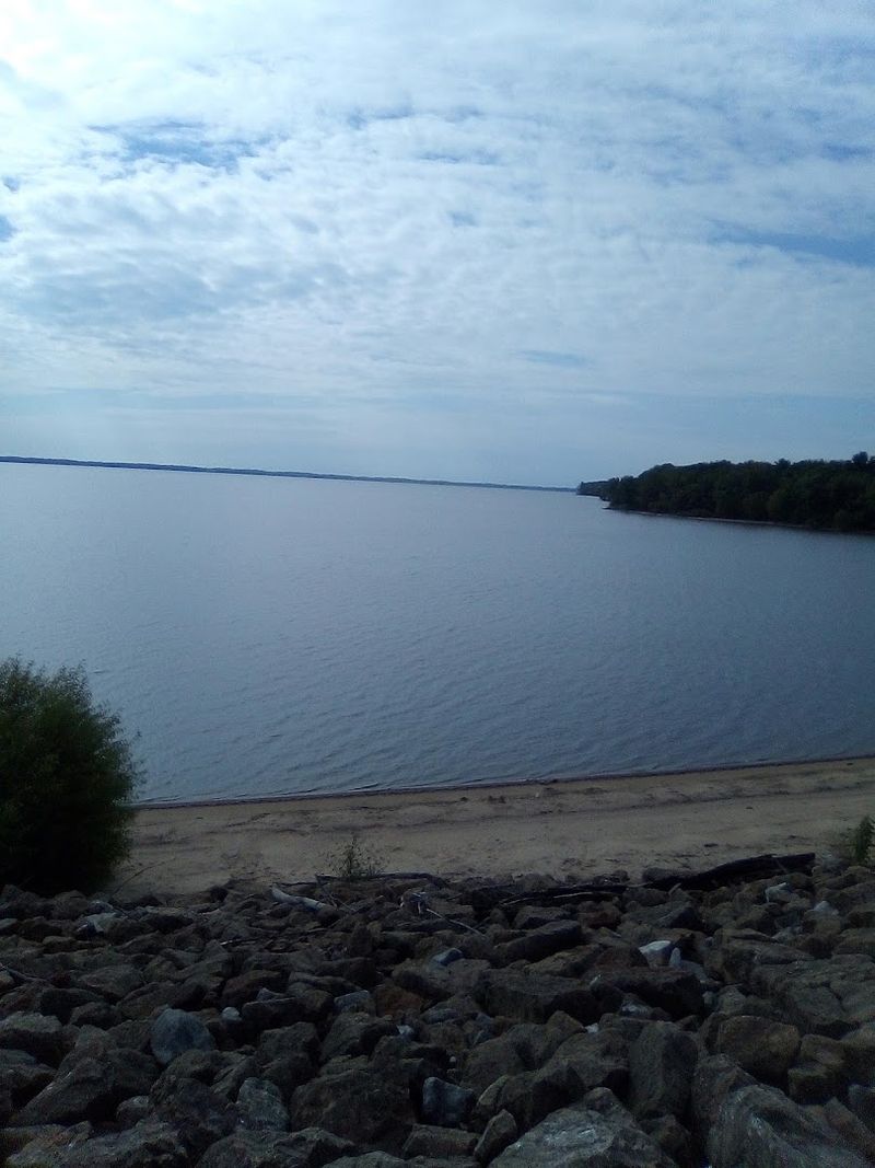 Stunning Views of Carlyle Lake You Won't Forget