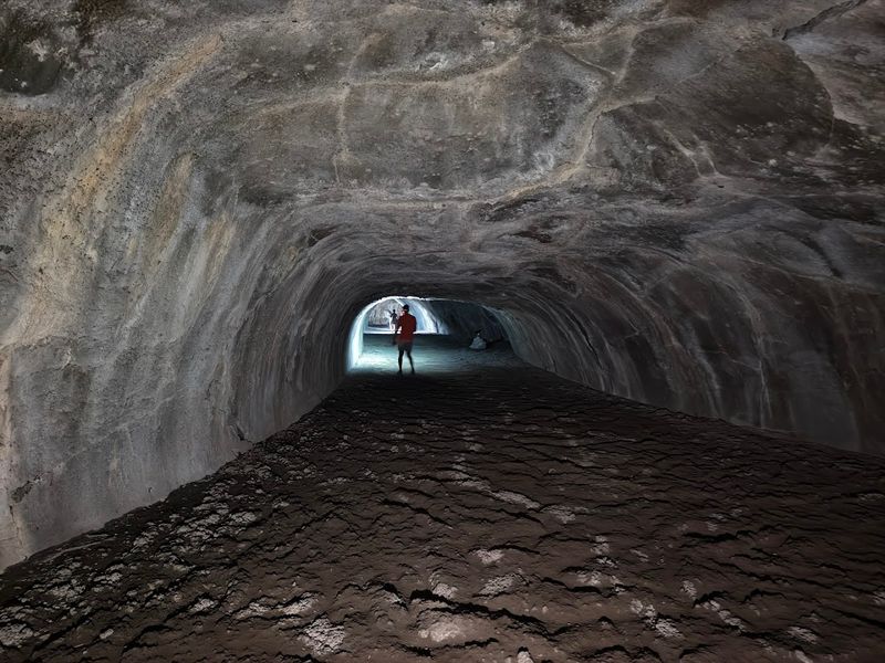Subway Cave Lava Tubes - Old Station, California
