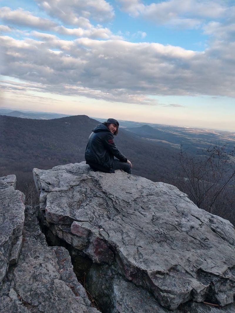 Sunrise Hikes That Reward the Early Risers Sunrise Hikes That Reward the Early Risers