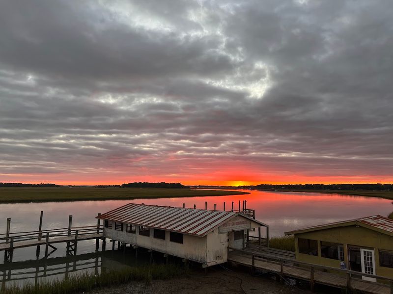 Sunset Views That Make Every Meal Feel Special