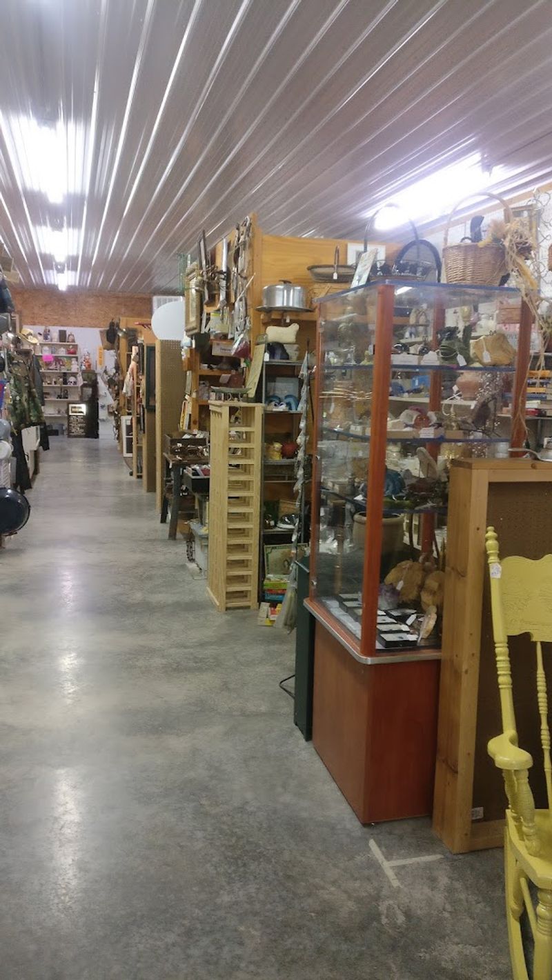 Swords, Weapons, and Military Memorabilia