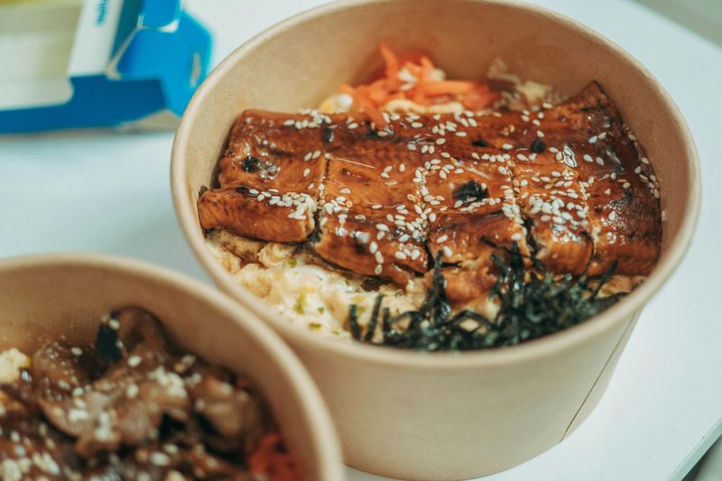 Takeout dishes