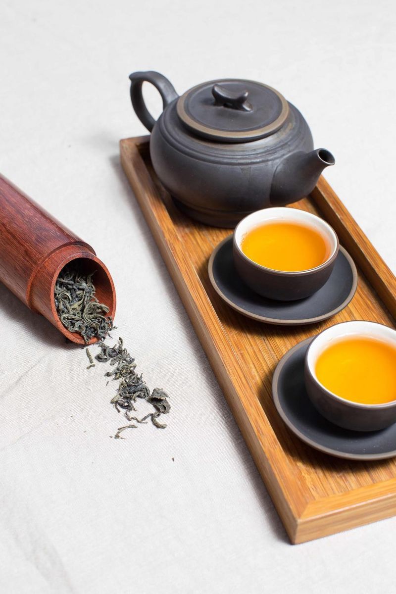 Tea Leaves Tea Leaves