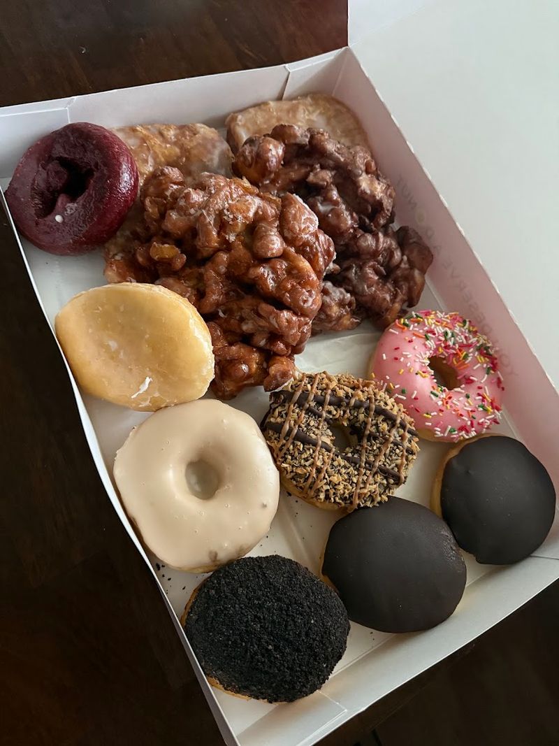 The Apple Fritter That Customers Can't Stop Talking About