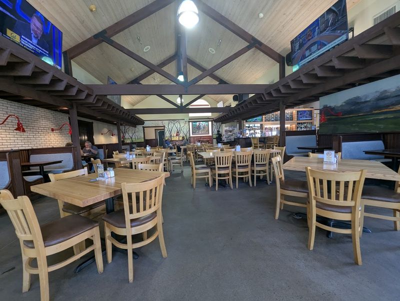 The Atmosphere and Indoor Dining Room