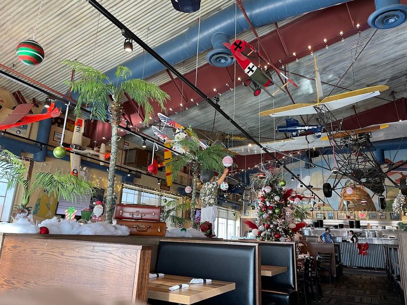 The Aviation-Themed Atmosphere That Sets the Mood The Aviation-Themed Atmosphere That Sets the Mood