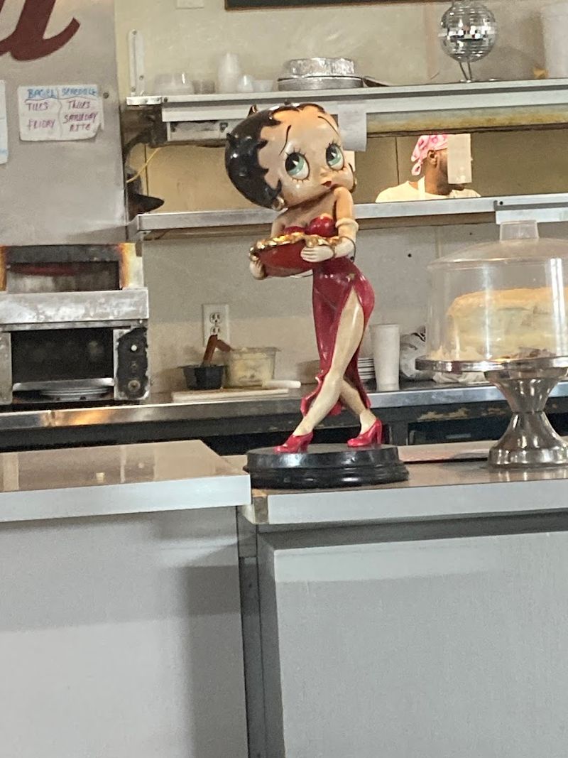 The Betty Boop Decor That Makes This Place Unforgettable The Betty Boop Decor That Makes This Place Unforgettable