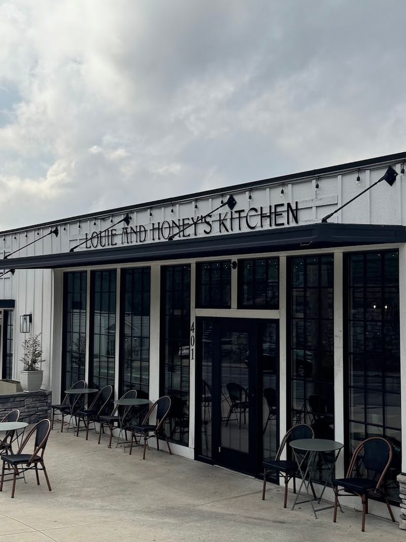 The Charming West End Neighborhood Location Near Hanes Park
