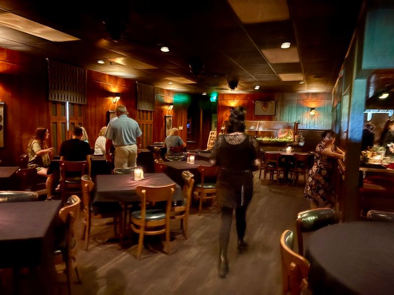 The Dark, Clubby Atmosphere That Feels Like a Time Capsule