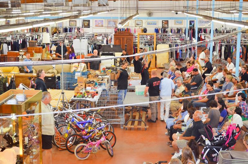 The Famous $25 Cart Deal That Shoppers Go Crazy For