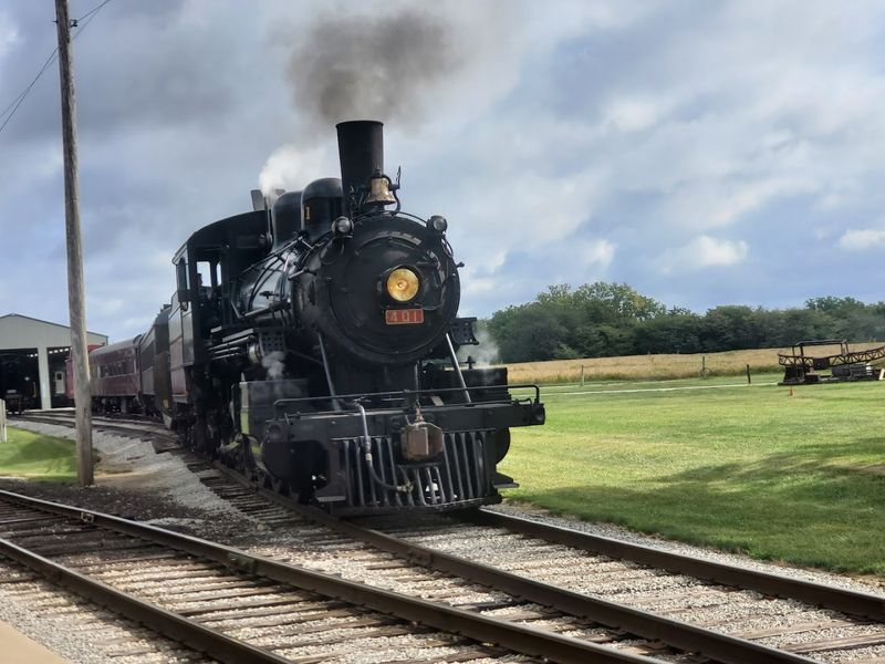 The Famous Southern 401 Steam Locomotive Is a Showstopper