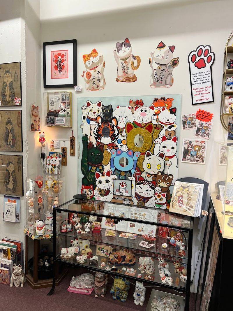 The Fascinating History of Maneki Neko Explained