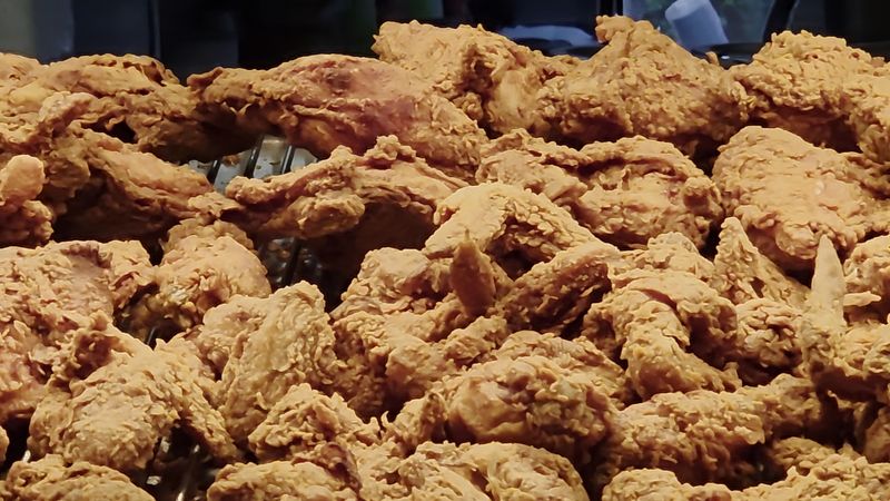 The Fried Chicken That Converts Fast Food Fans