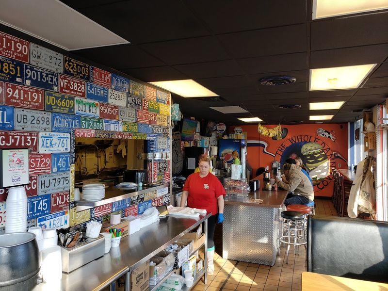 The Fun Retro Atmosphere Inside Lunch Box The Fun Retro Atmosphere Inside Lunch Box