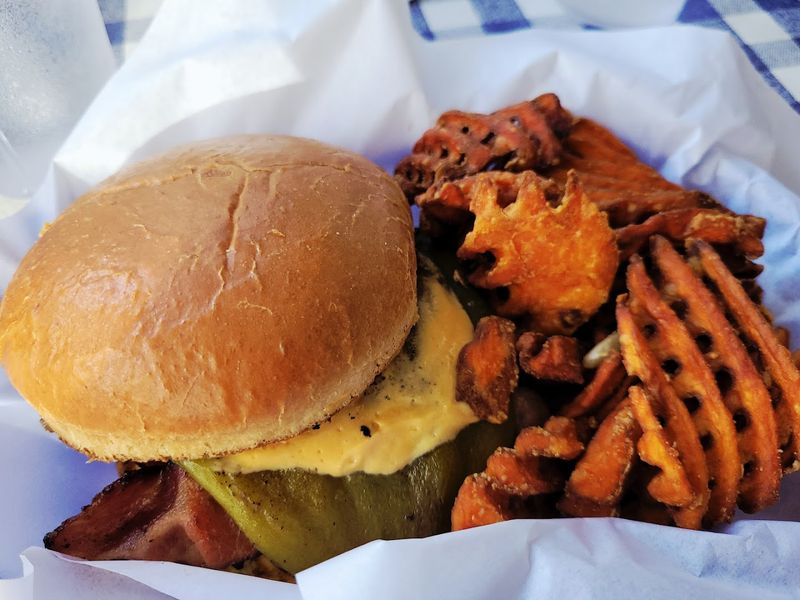 The Green Chili Burger That Locals Swear By