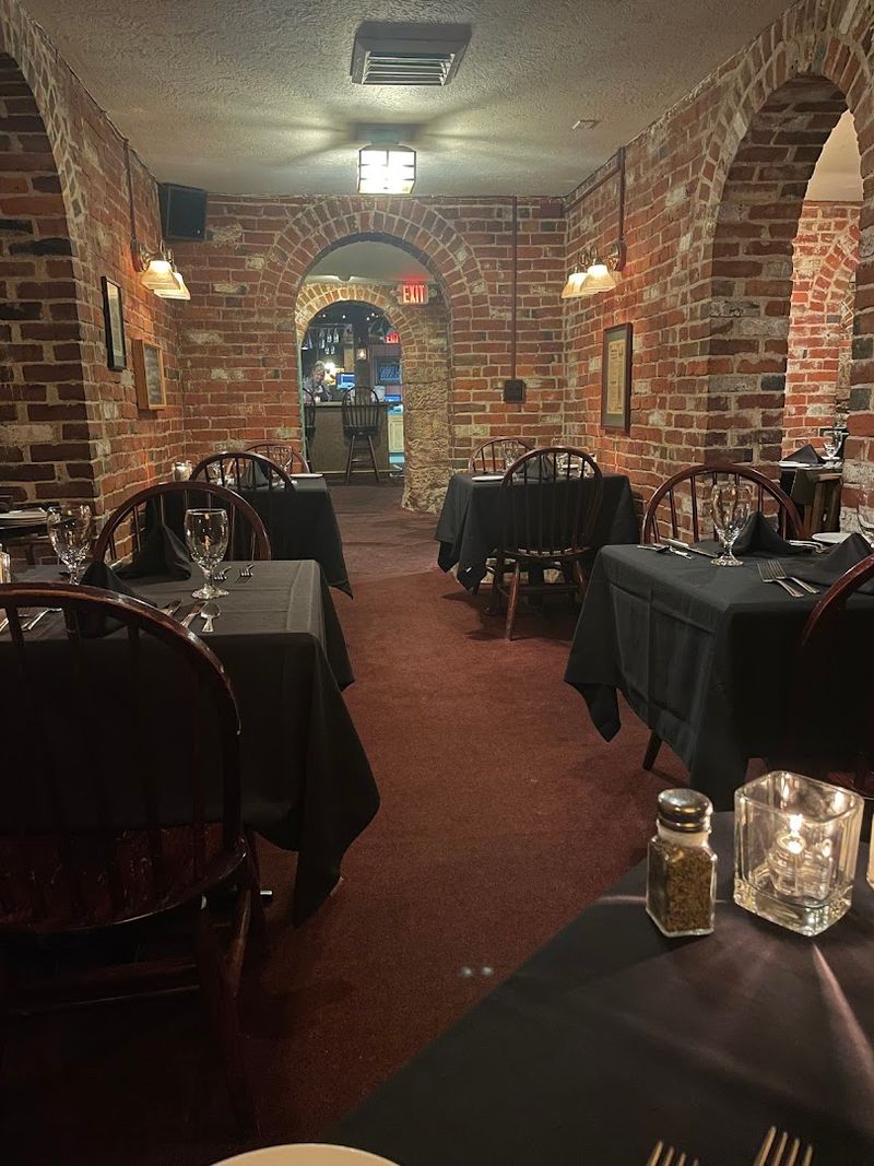 The Historic Jailhouse Setting That Makes Every Meal Unforgettable The Historic Jailhouse Setting That Makes Every Meal Unforgettable