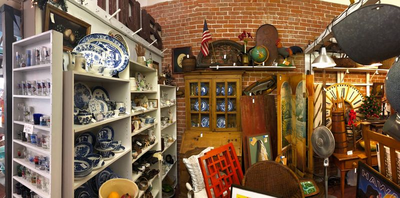 The Historic Orange Circle Neighborhood Sets the Perfect Scene