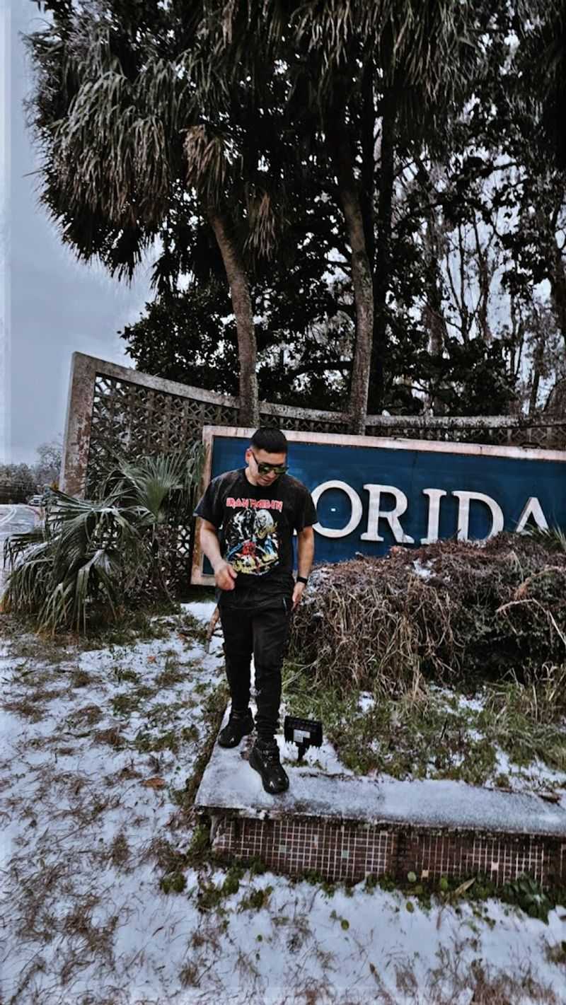 The History Behind Florida's Welcome Signs