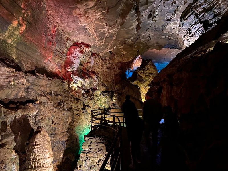 The History Behind Howe Caverns