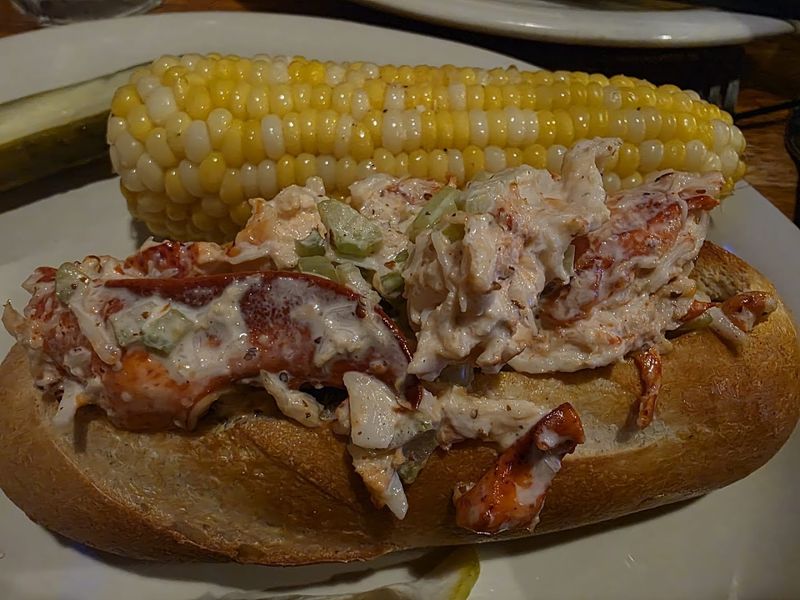The Lobster Roll That Lives Up to the Hype