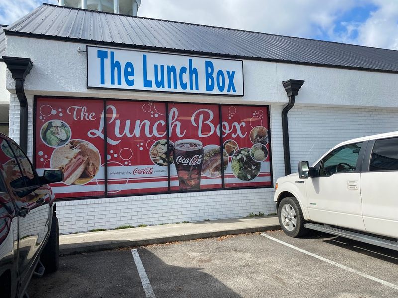 The Lunch Box - Darien, Georgia