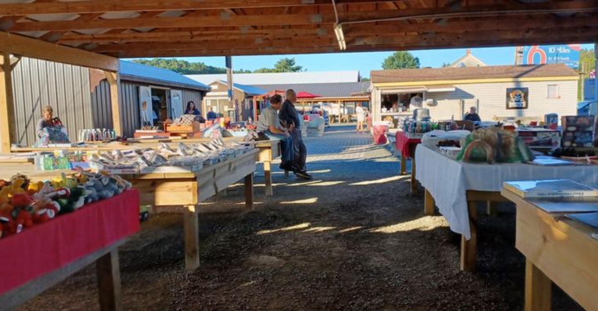 The Massive Flea Market In Pennsylvania Where Youll Find The Coolest Stuff For Dirt Cheap
