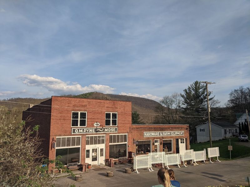 The Palisades Restaurant - Eggleston, Virginia The Palisades Restaurant - Eggleston, Virginia