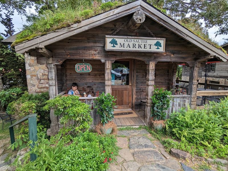 The Quaint Side Cafe Experience