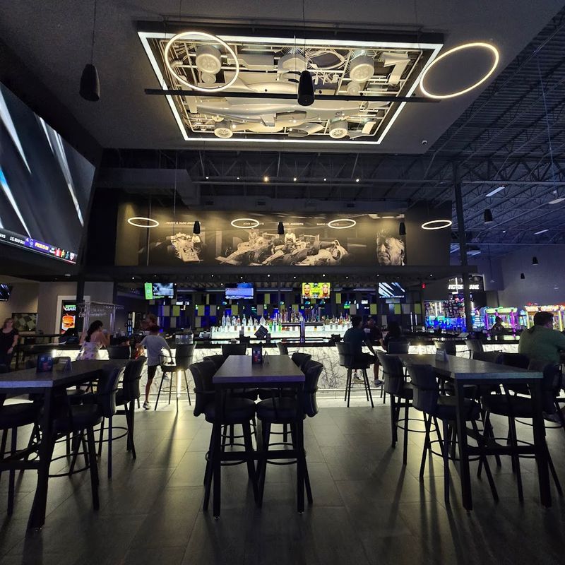 The Restaurant and Bar Scene Worth Sticking Around For