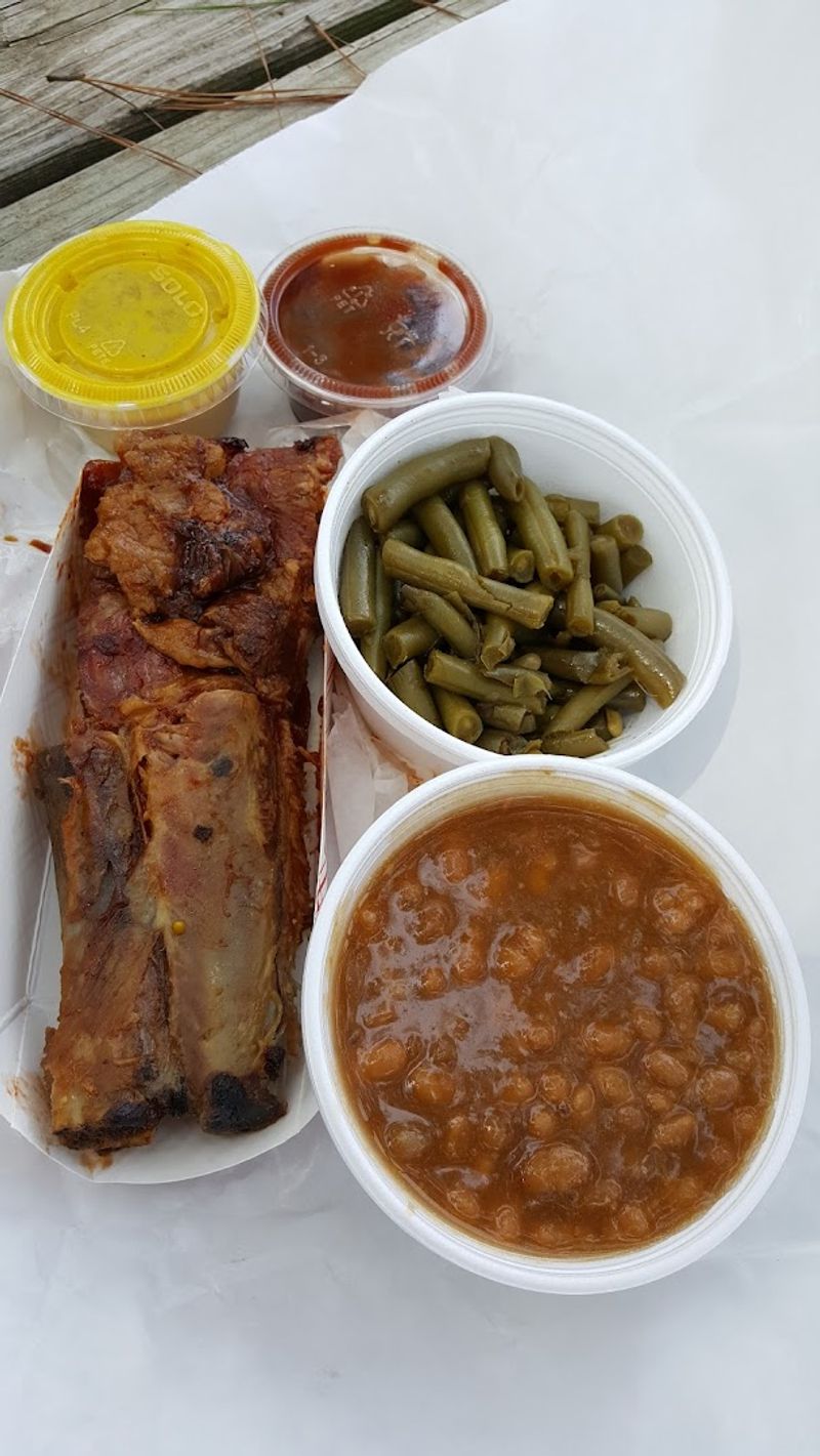 The Sauce Situation: Mustard vs. Sweet Red