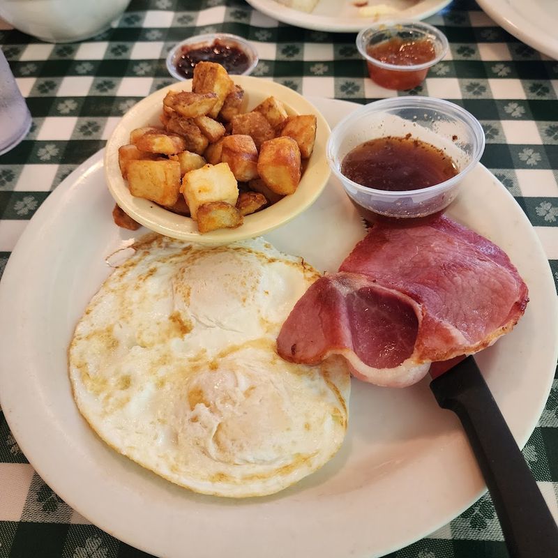 The Story Behind Red Eye Gravy at The Loveless Cafe