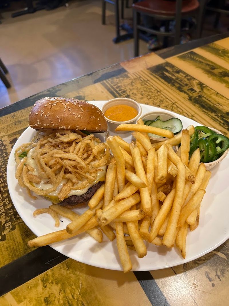 The Straw Burger With Crispy Onion Straws