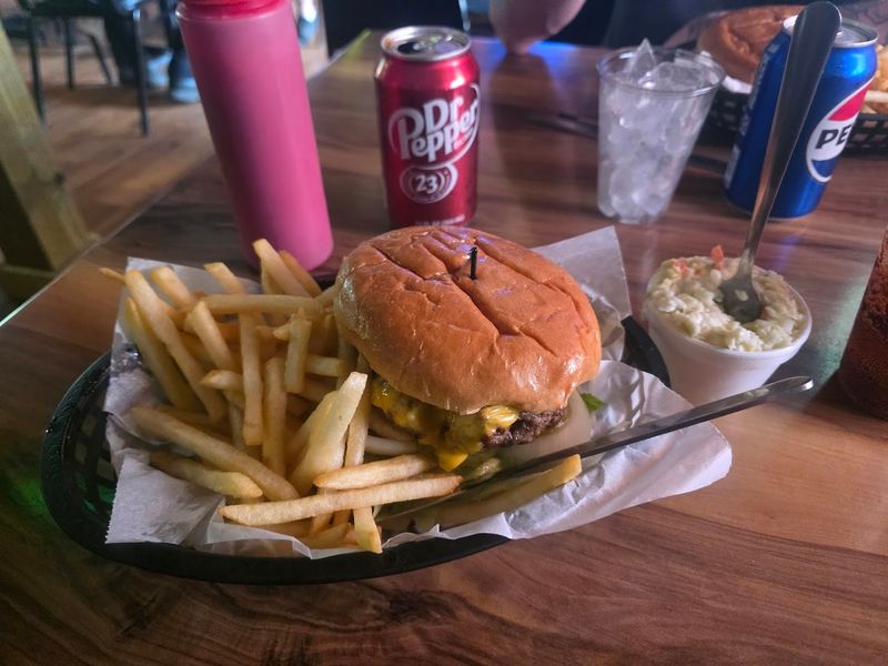 The Tilton Cheeseburger Basket