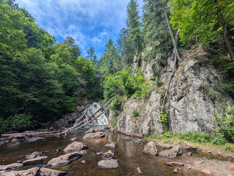 The Trail Overview: What to Expect on This 1.7-Mile Adventure