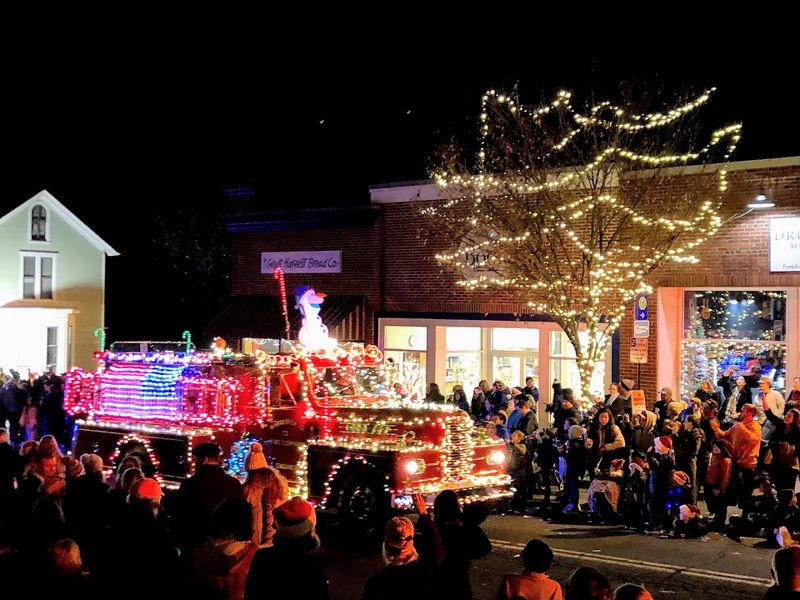 The Warmth of a True Small-Town Community The Warmth of a True Small-Town Community