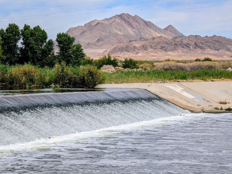 The Weir Bridge: A Desert Surprise You Have to See to Believe