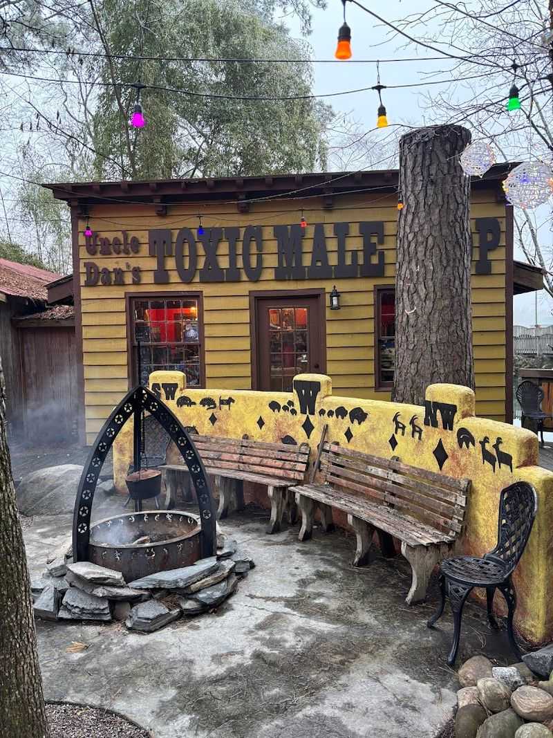 The Western Town Square and Fire Pit Atmosphere The Western Town Square and Fire Pit Atmosphere