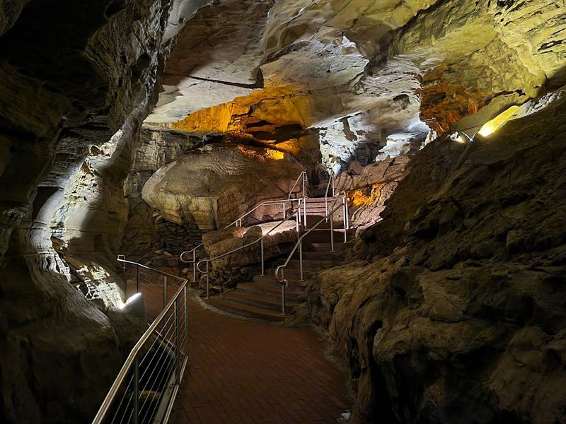 The Winding Way: A Tight-Squeeze Thrill at the End