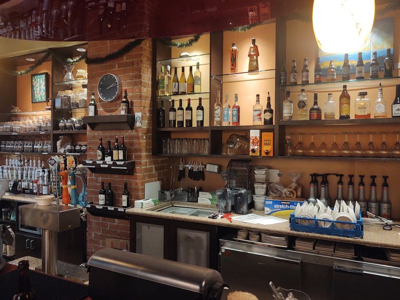 The Wine Bar That Makes Reading Even Better The Wine Bar That Makes Reading Even Better