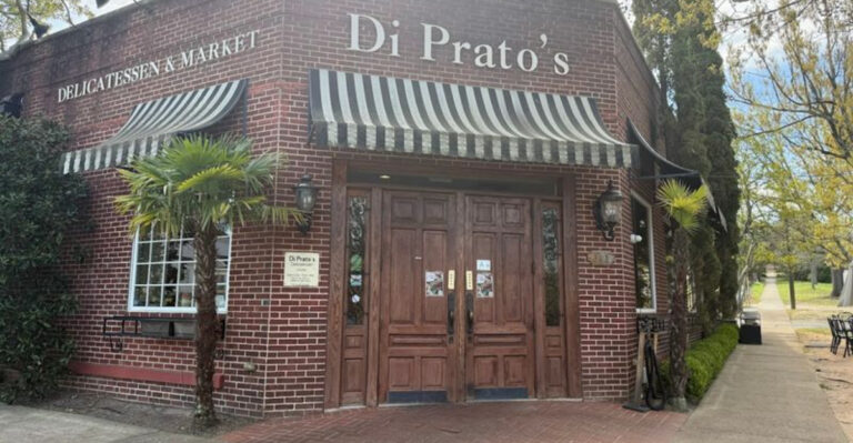 The hole-in-the-wall deli in South Carolina that keeps customers coming back again and again